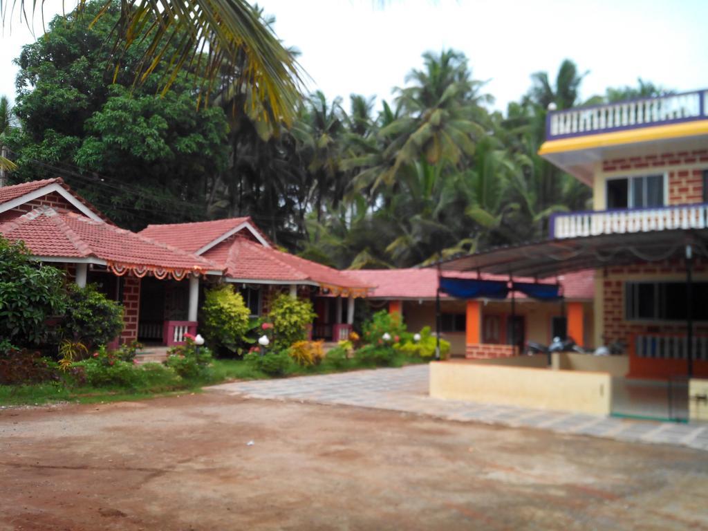 Yash Garden Residency Hotel Ganpatipule Kültér fotó